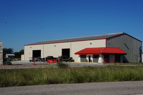 5274 Texas 185, Victoria, TX 77905